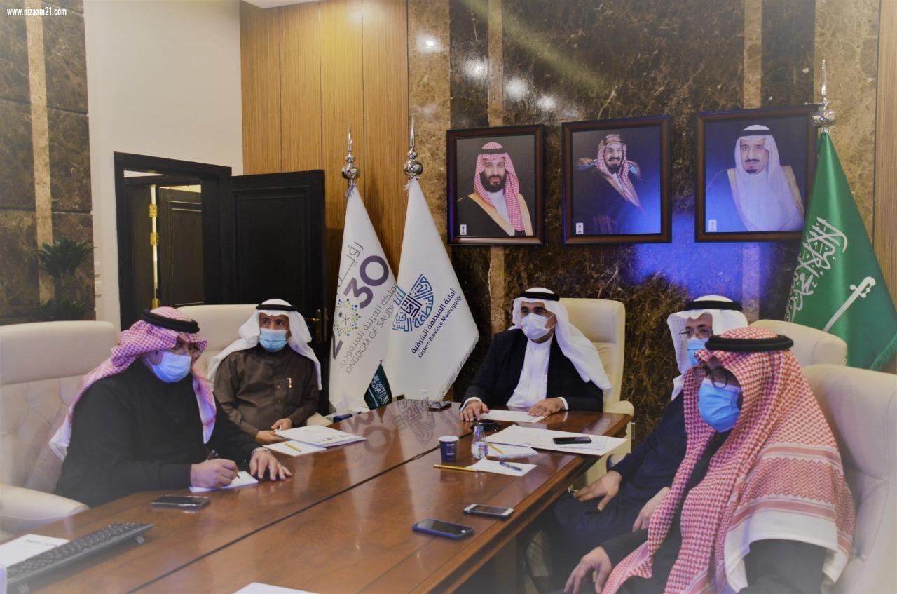 أمانة الشرقية تستعرض خطة الأمانة للربع الأول للعام الحالي 2022 مستهدفةً 90 محوراً على نطاق المنطقة