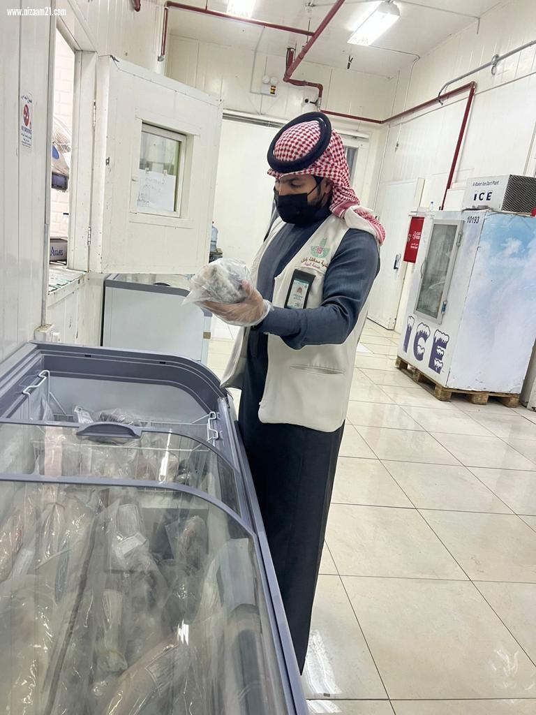 1039 جولة رقابية تنفذها امانة الشرقية وتغلق منشأة وتحرر أكثر من 80 مخالفة في المراكز التجارية أمس الاثنين