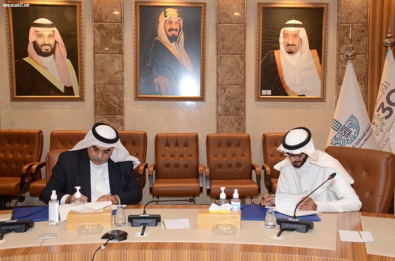 أمين الشرقية يبرم خمسة اتفاقيات تطويريه بمحافظة الخبر بشراكة القطاع الخاص 