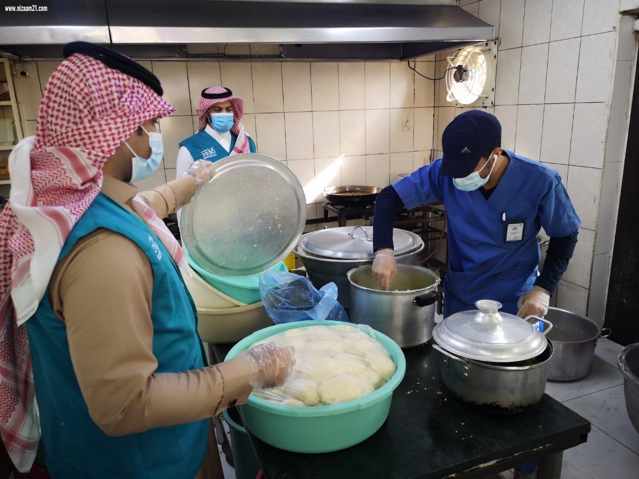 967 جولة رقابية تنفذها امانة الشرقية وتغلق منشاة وتحرر أكثر من 60 مخالفة في المراكز التجارية يوم  الاحد