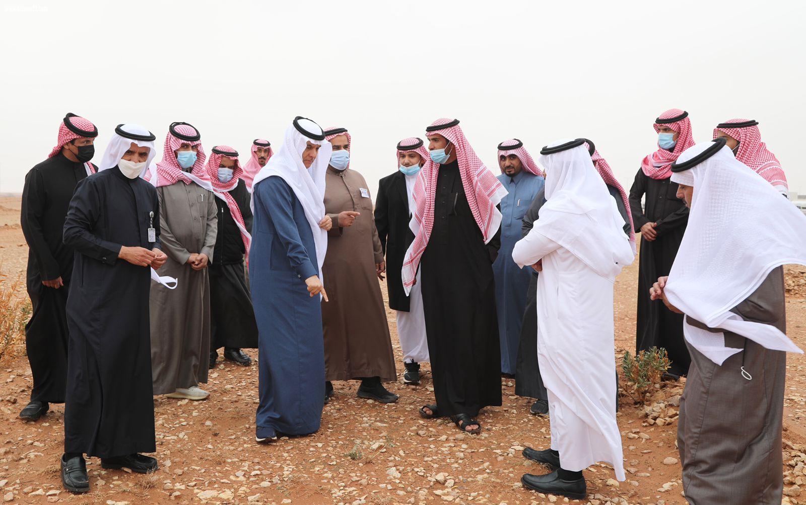 الوزير الفضلي يتفقد ميدانياً مشاريع مائية وبيئية وزراعية في محافظات غرب الرياض