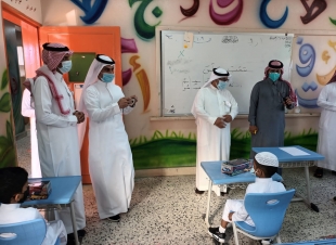 مدير التعليم بمحافظة محايل يزور مكتب التعليم بقنا لتفقد سير العمل والعودة الامنة للطلاب
