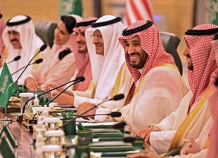 الرئيس الأمريكي يلتقي خادم الحرمين وسمو ولي العهد في جدة