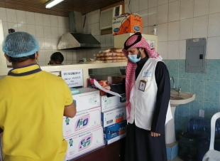 1036 جولة رقابية تنفذها امانة الشرقية وتغلق منشاة وتحرر 89 مخالفة في المراكز التجارية يوم الثلاثاء