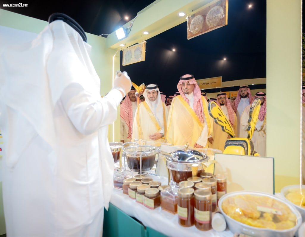 سمو نائب أمير الباحة يدشن مهرجان العسل الدولي الثامن عشر